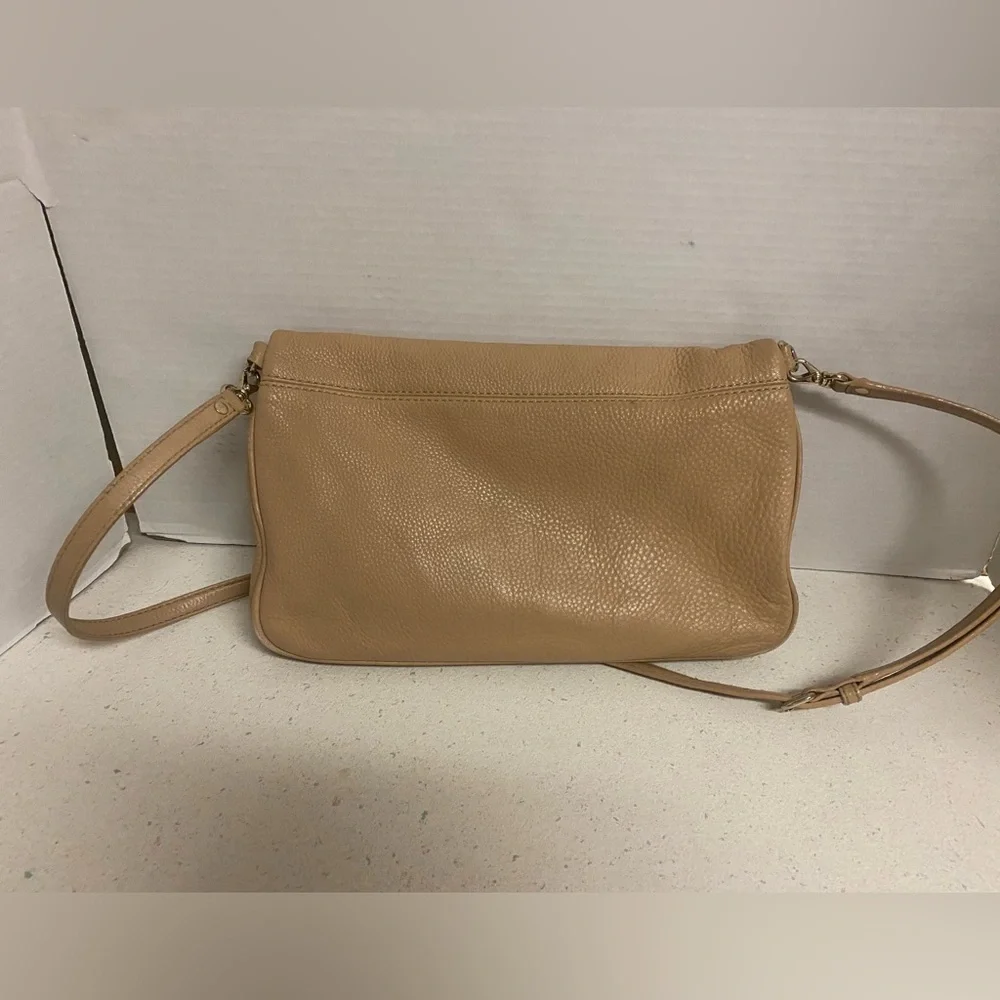 VTG kate spade Light Beige Fold-Over Pebbled Leather Crossbody